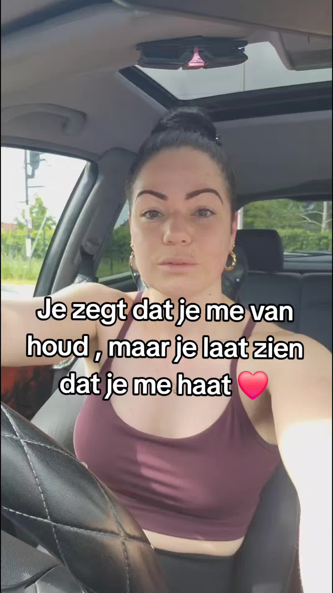 @luciasharona