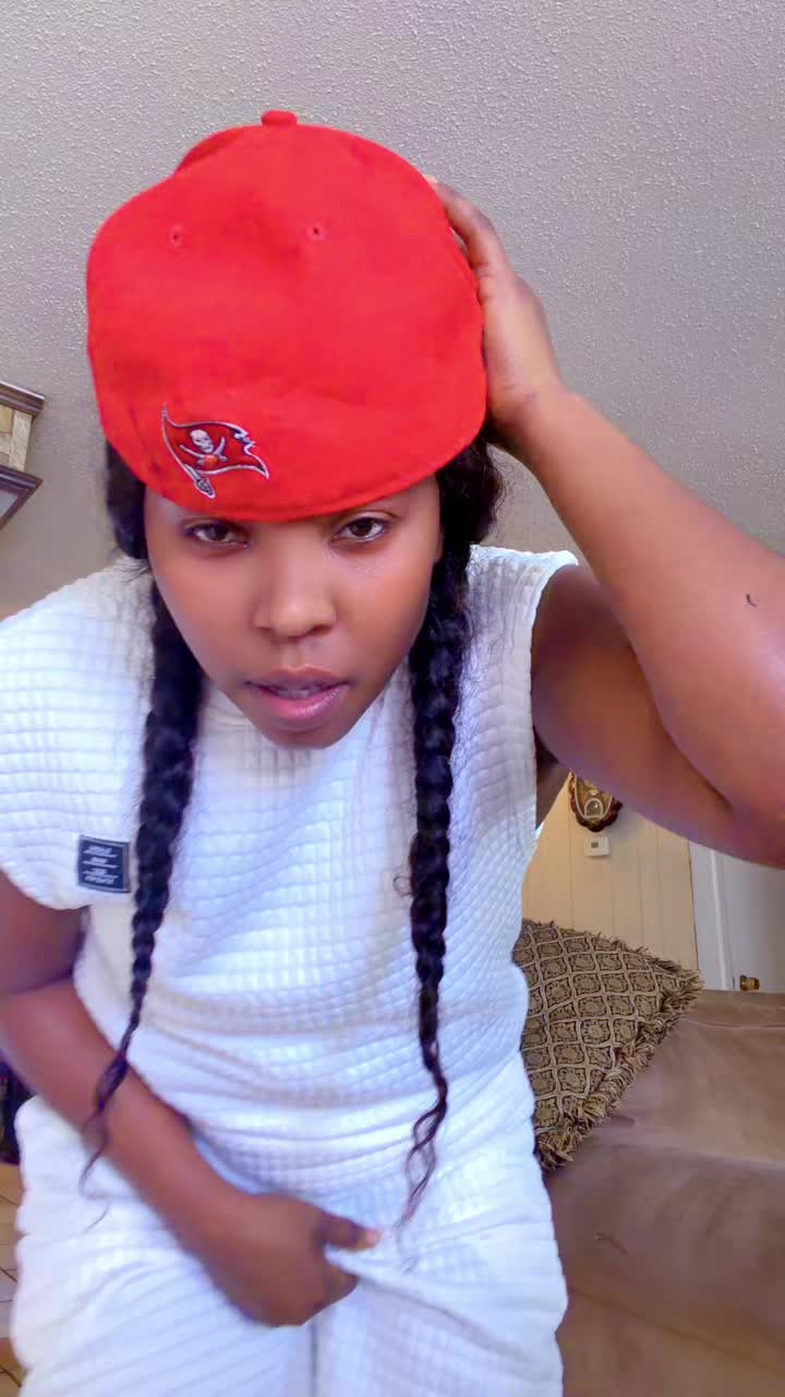 @theblackqueen25