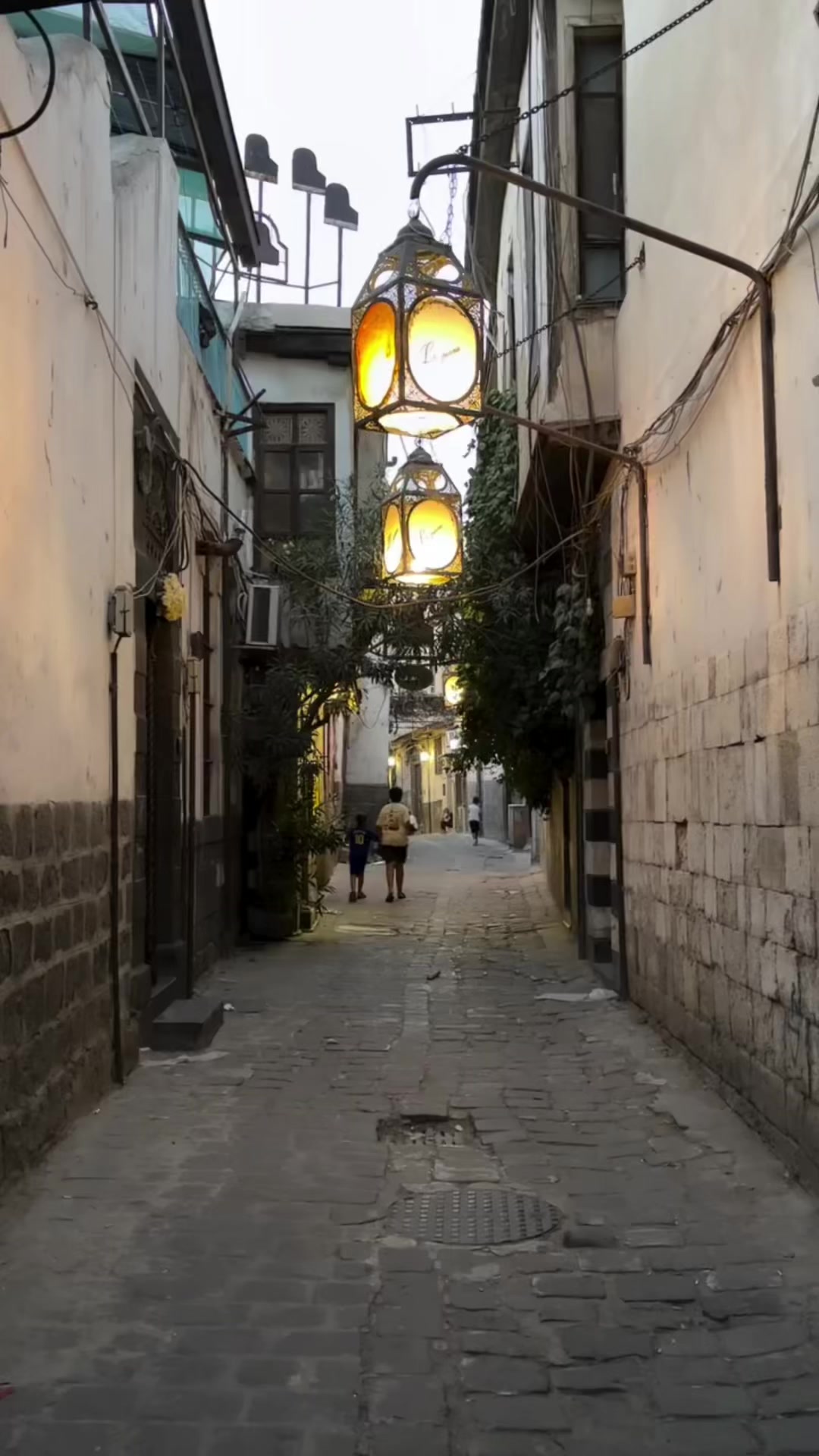 @أنس