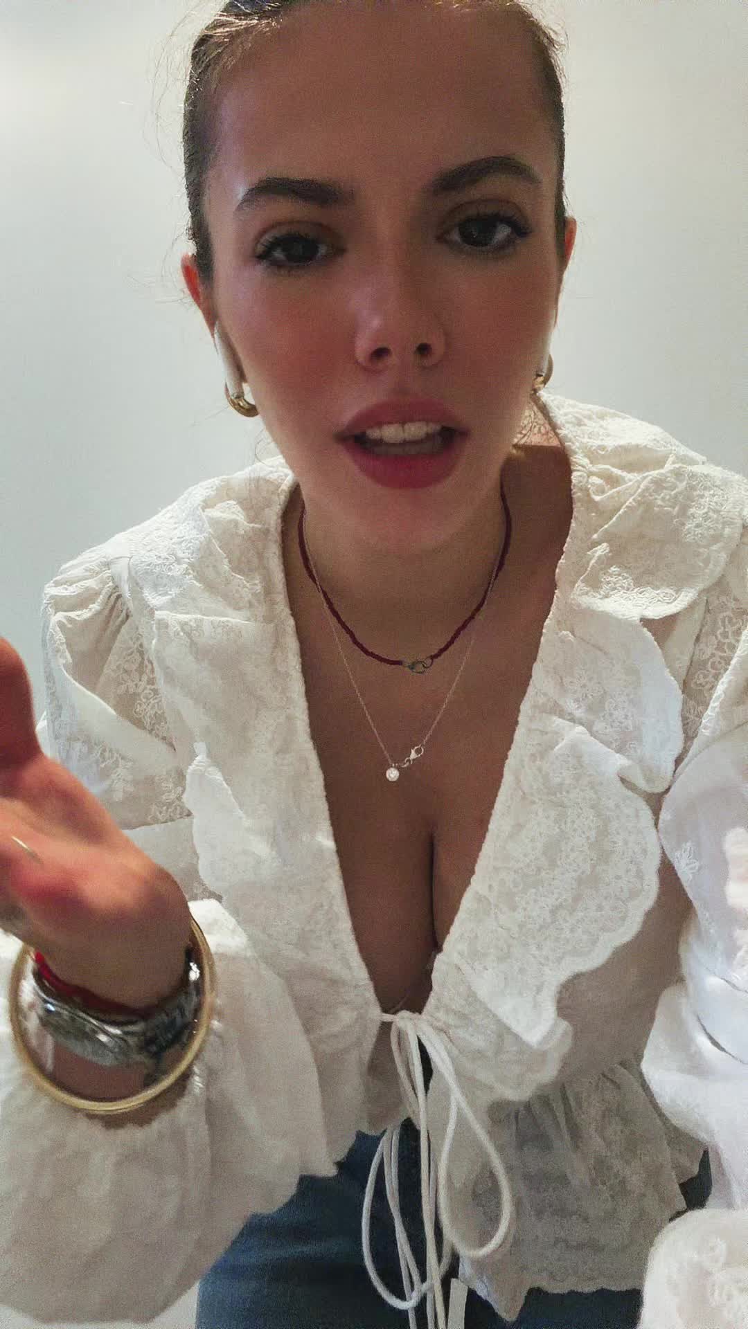 @caubellaura