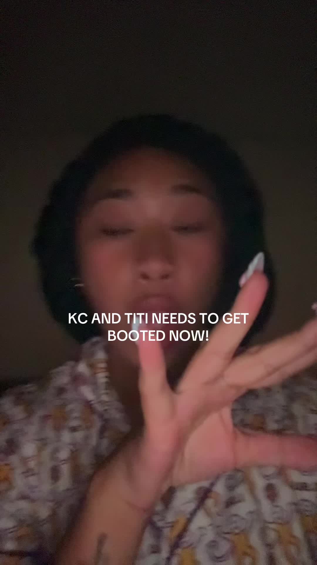 @dani ₊˚⊹ ᰔ