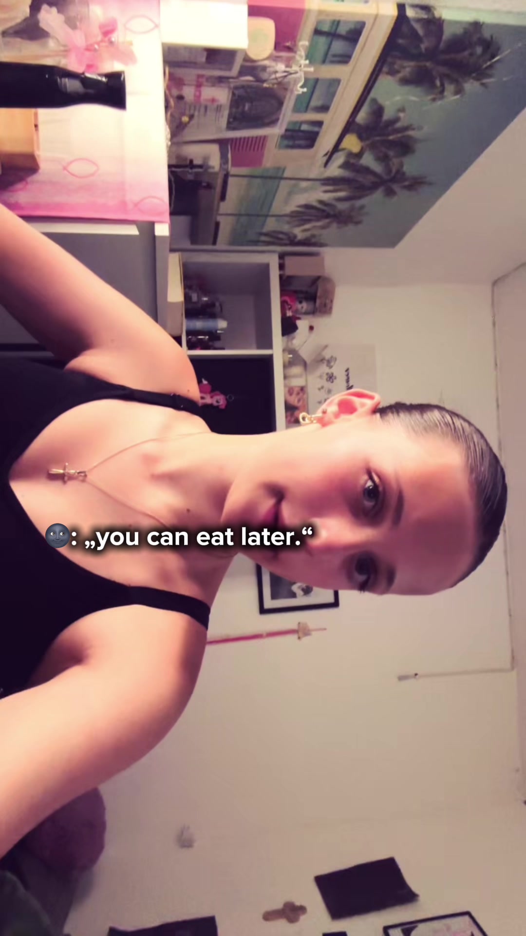 @Lia…