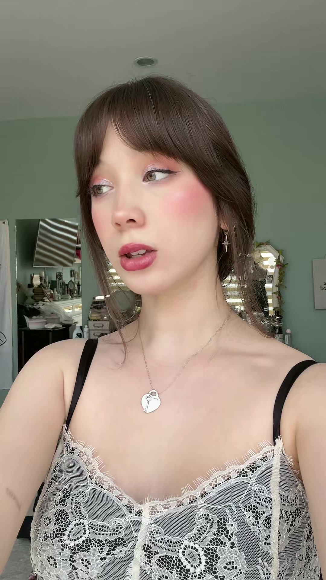 @𝐻𝑜𝑛𝑒𝑦