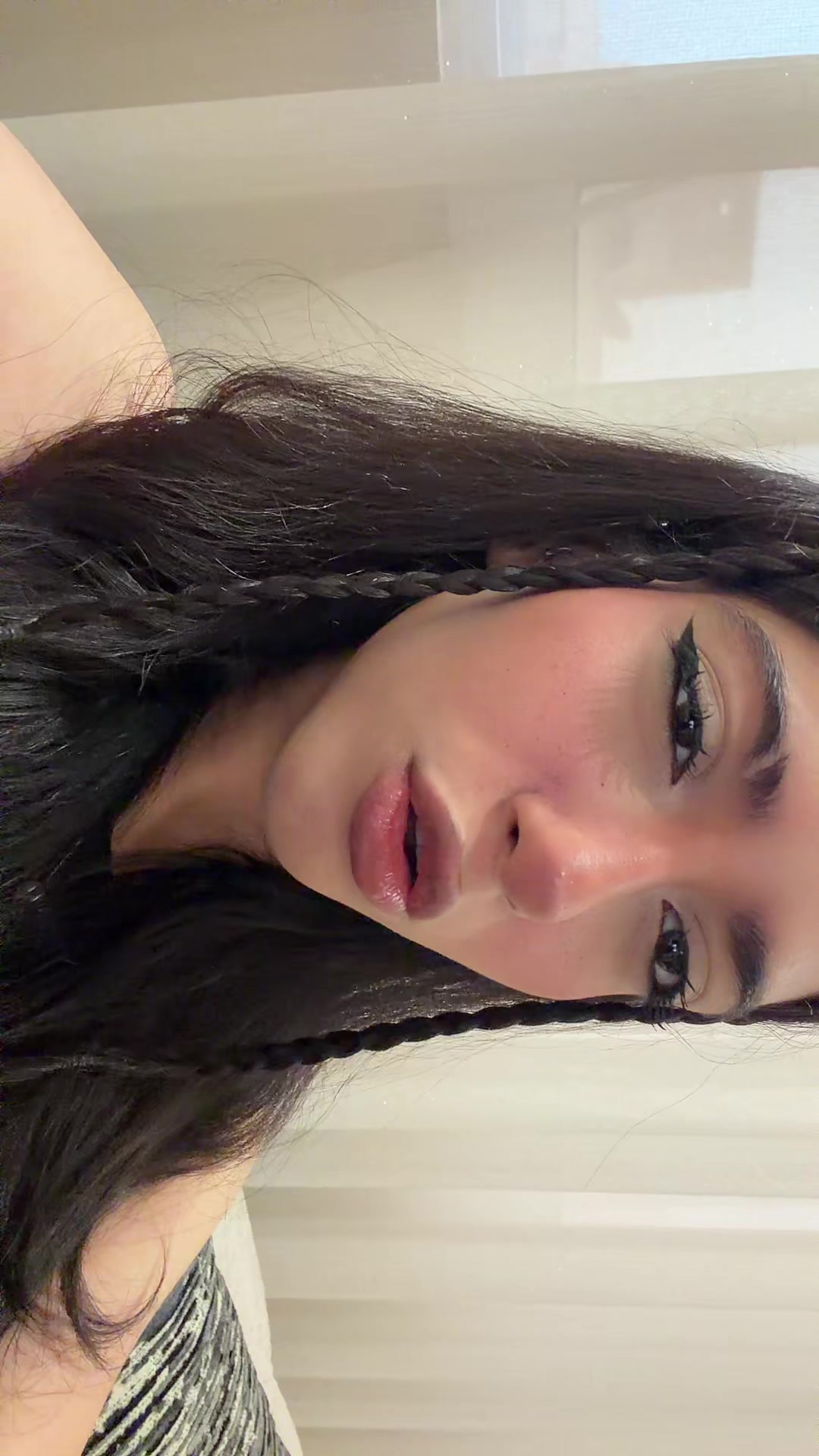 @avaaawoo