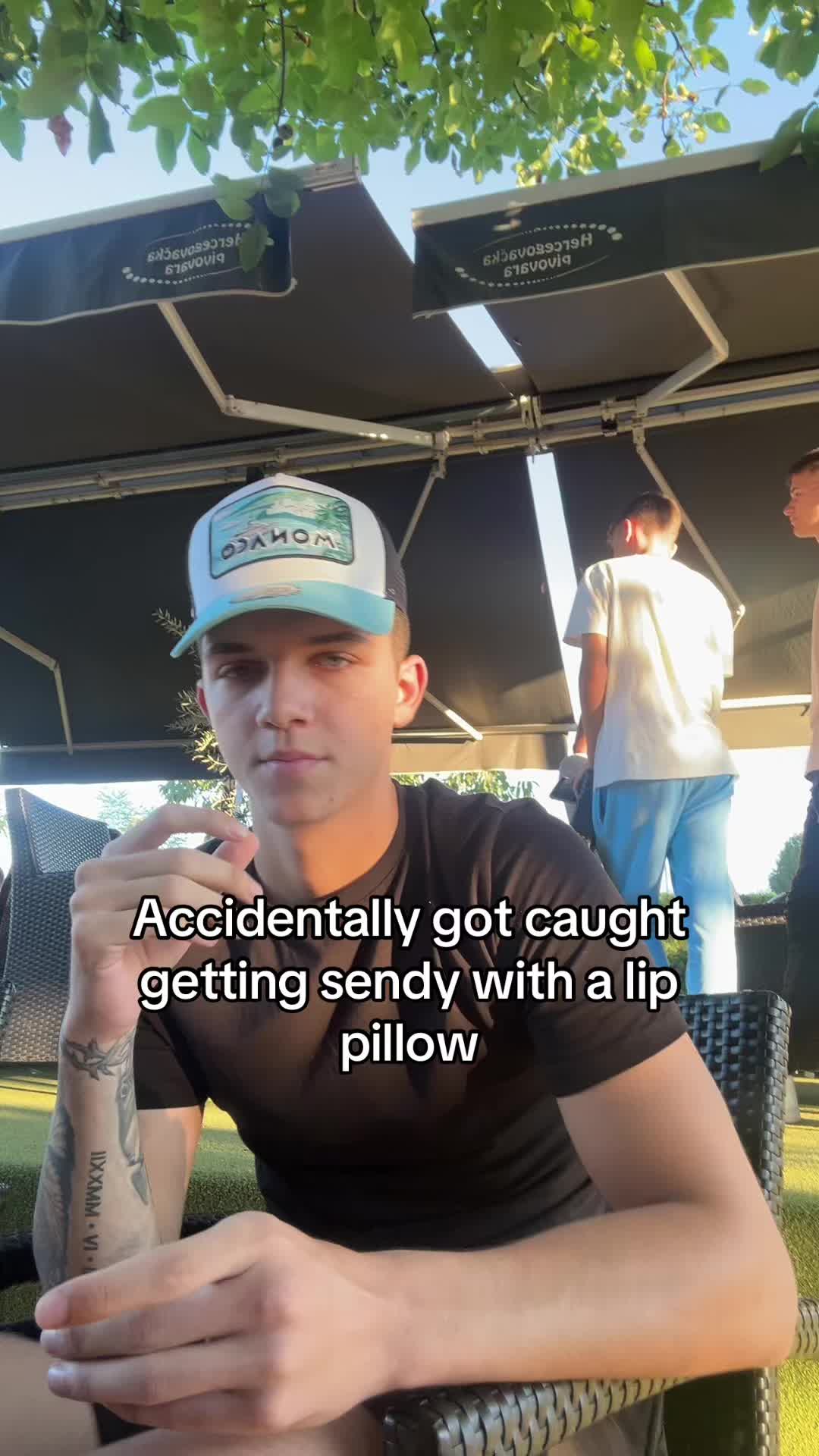 @toncomalizmaj