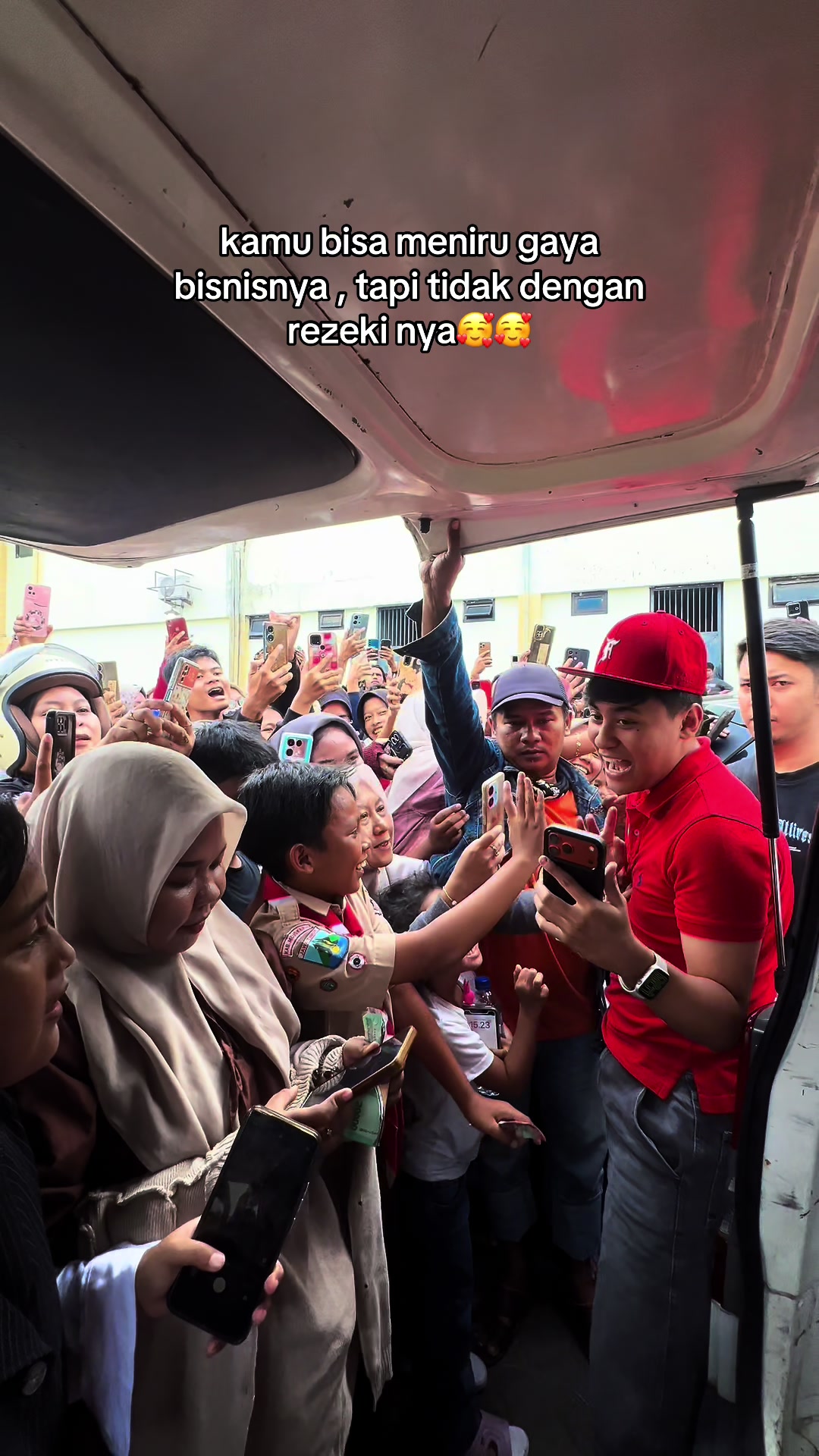 @sebutsajaakbar