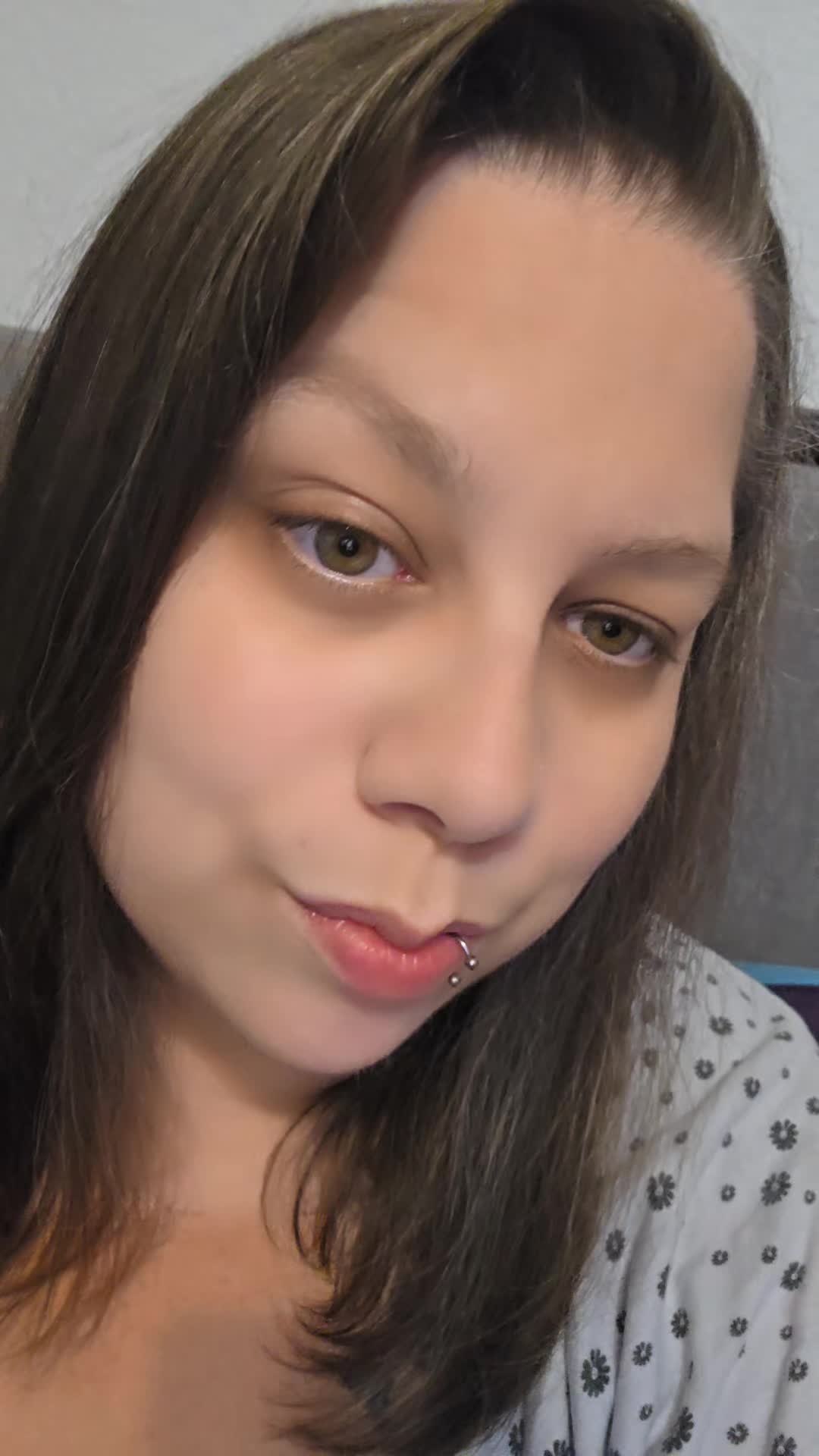 @Xx2fachmama34xX