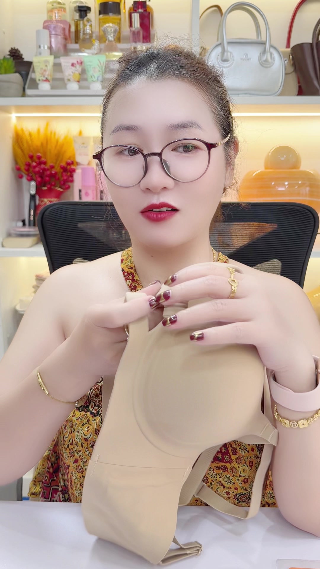 @Ổ Của Lộc1376