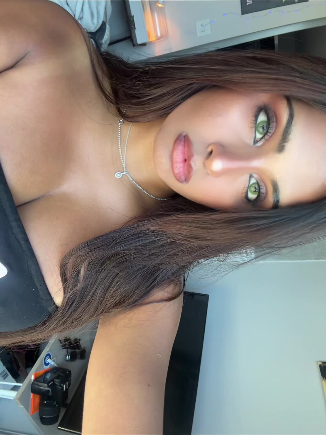 @akk