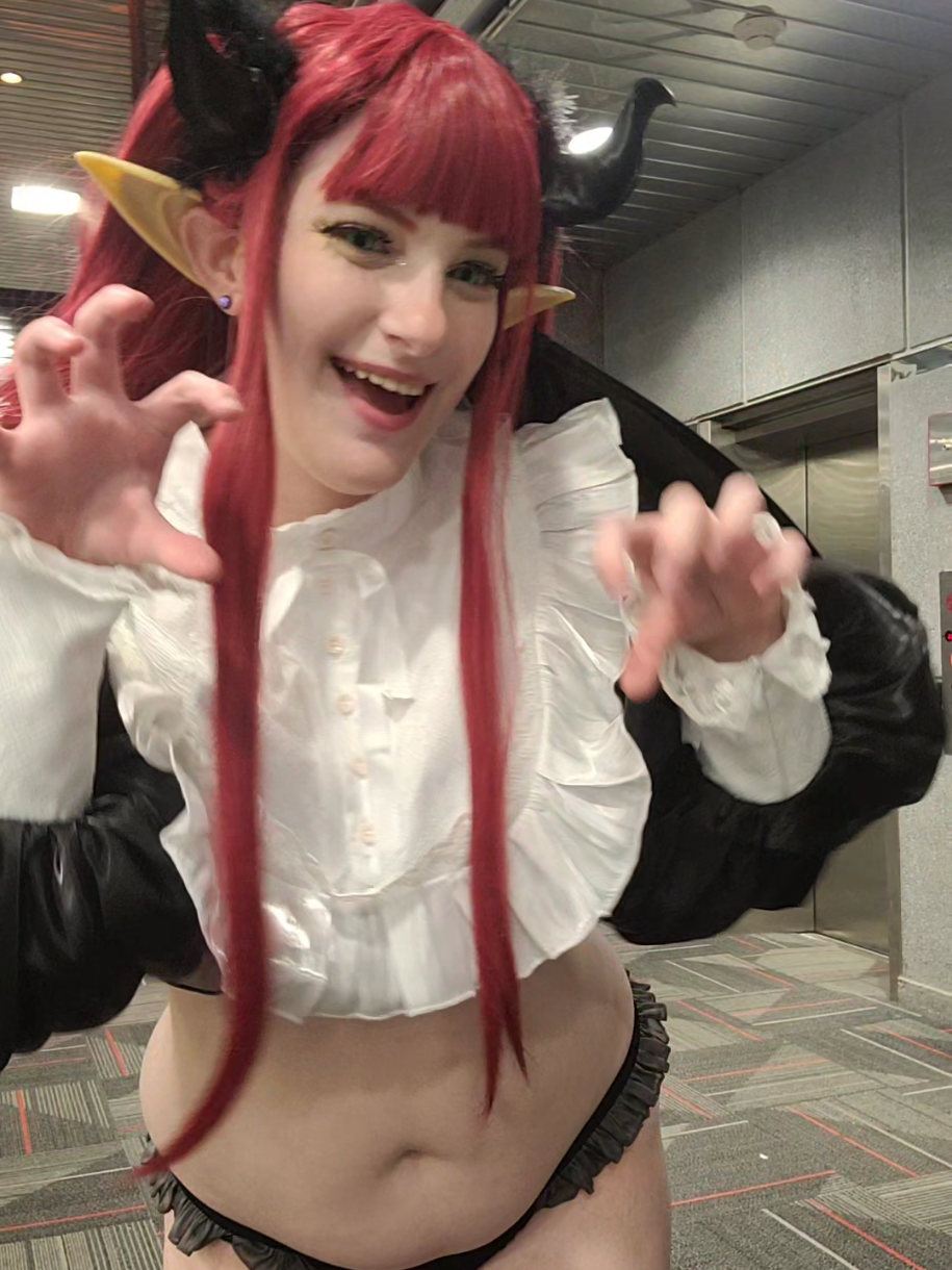 @.⋆ spøøky cass ⋆.