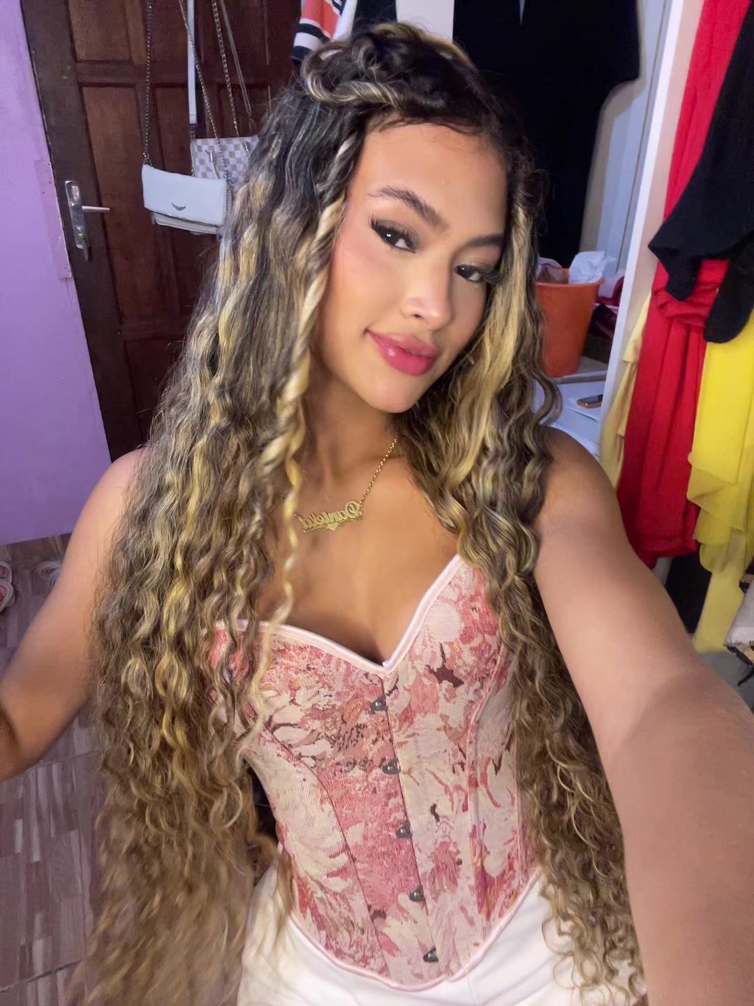 @daniela