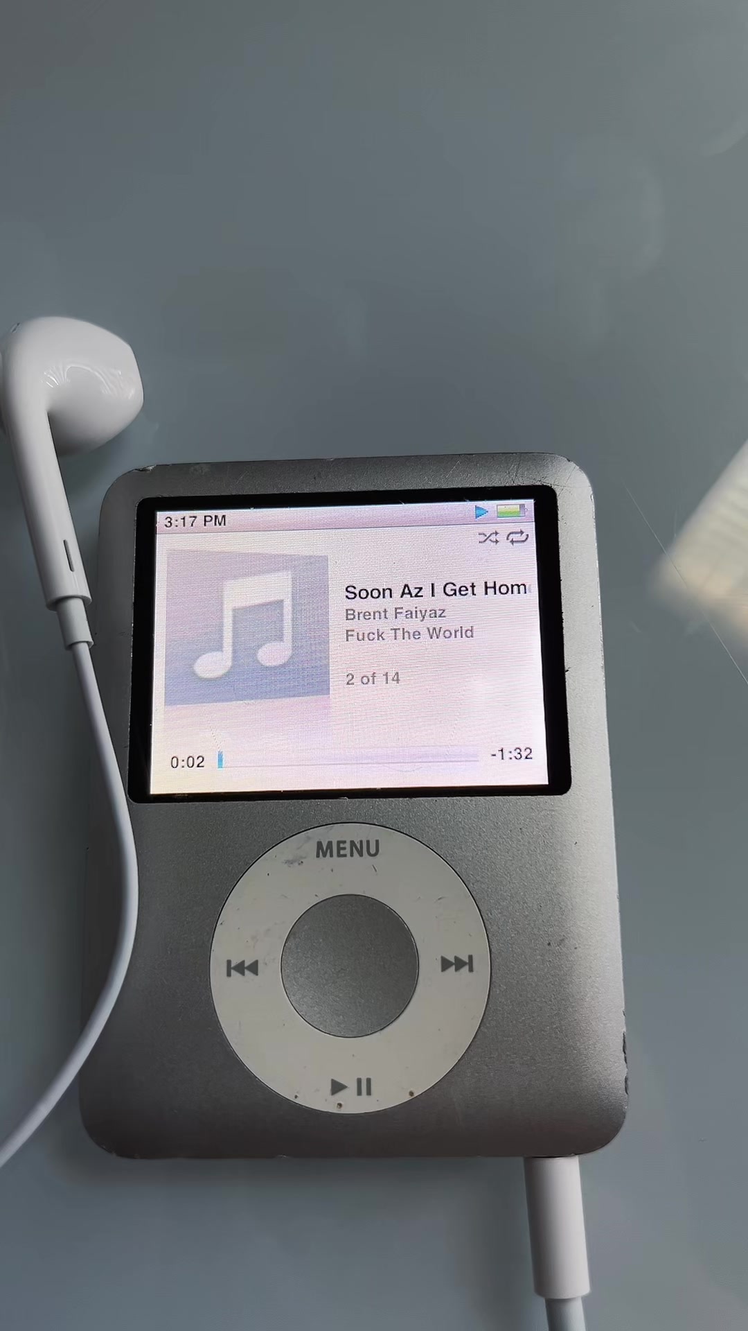 @🎧