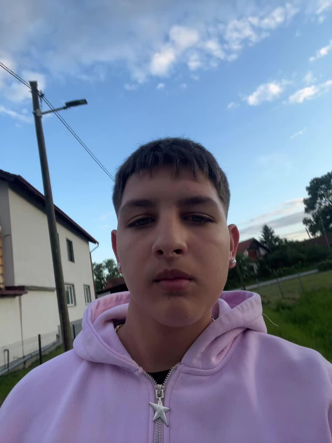 @leonboy