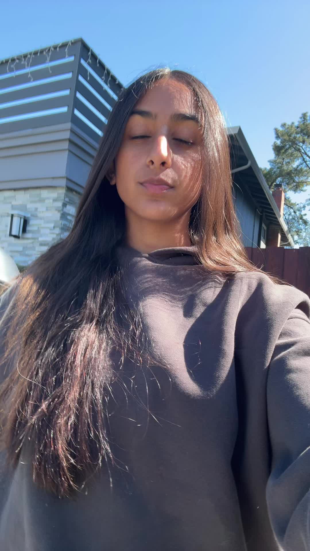 @anya