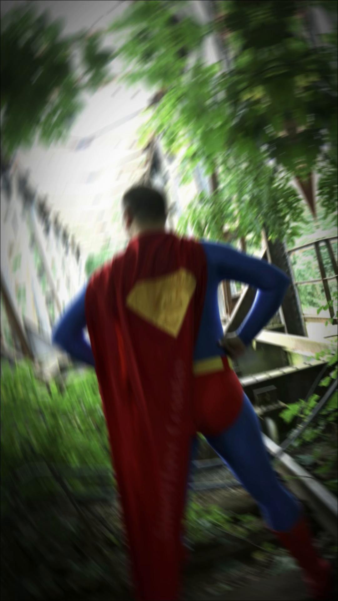 @Superfavo