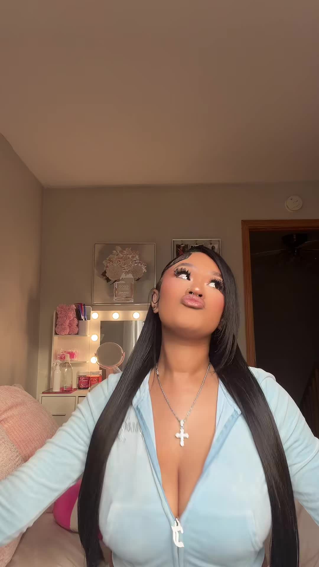 @Jugzz&Bunzz