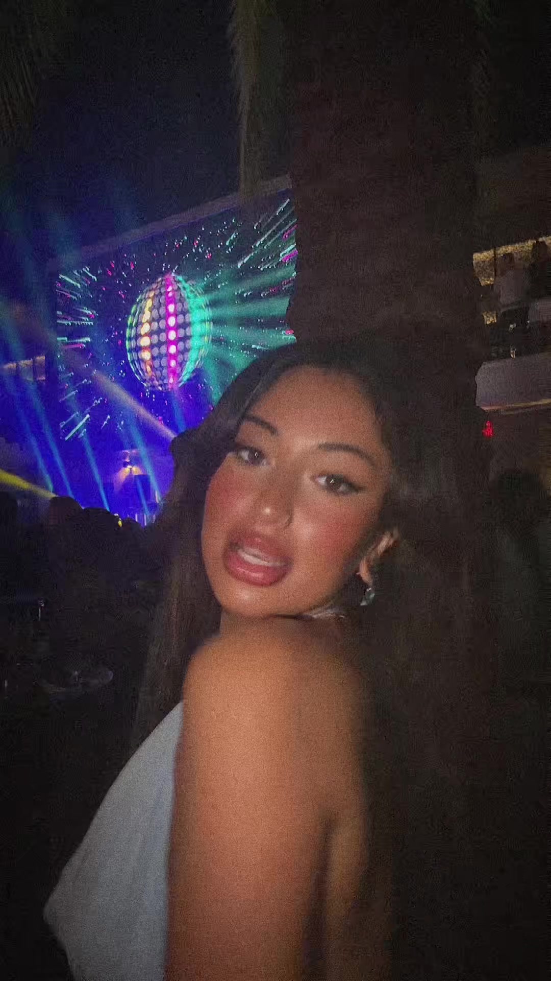 @Defne