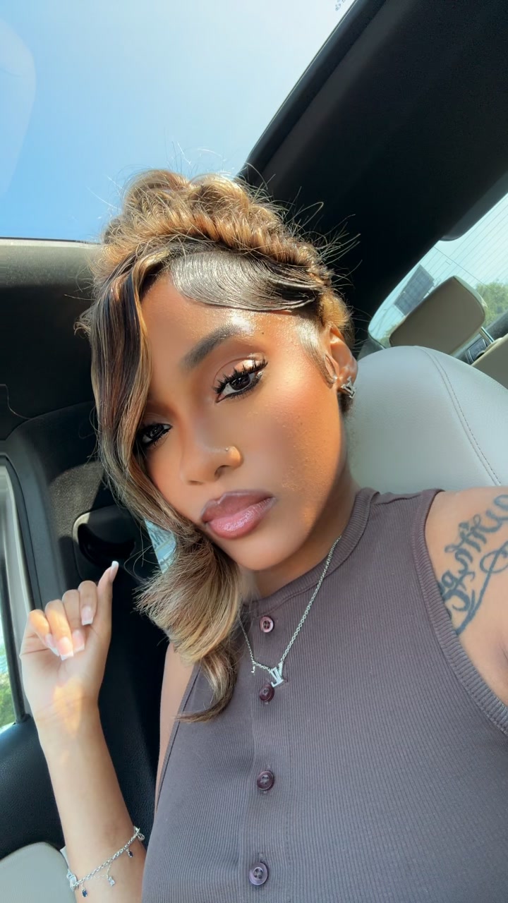 @JoviannaB
