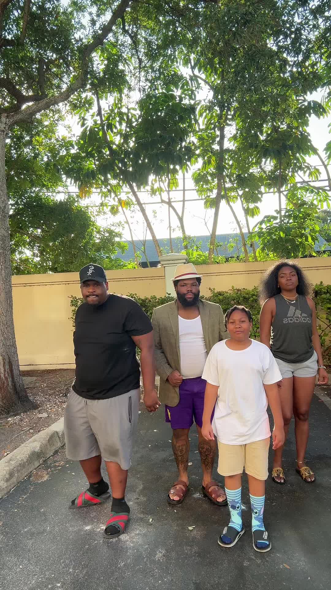 @MrCoolYoBody305🌴🎬😭