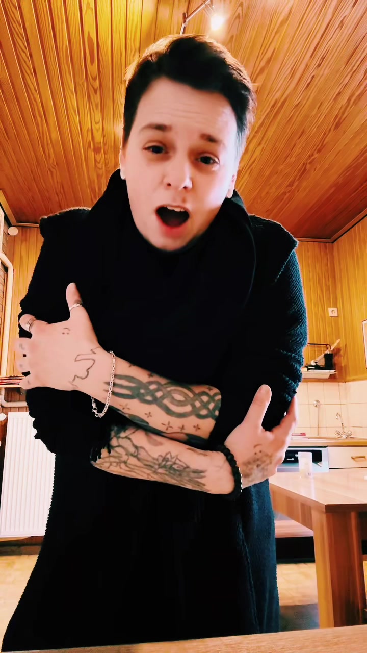 @Justine Fl&uuml;gel