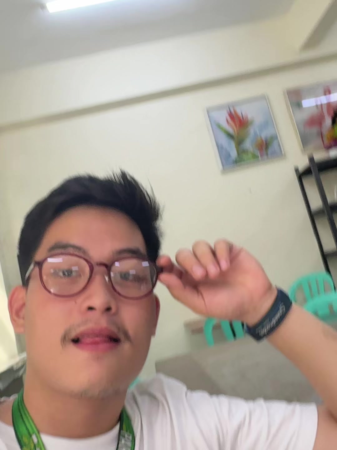 @๐๐ ๐ข