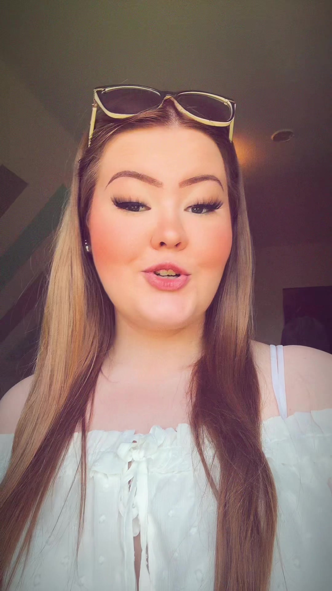 @𝐿𝑎𝑟𝑎 ྀི