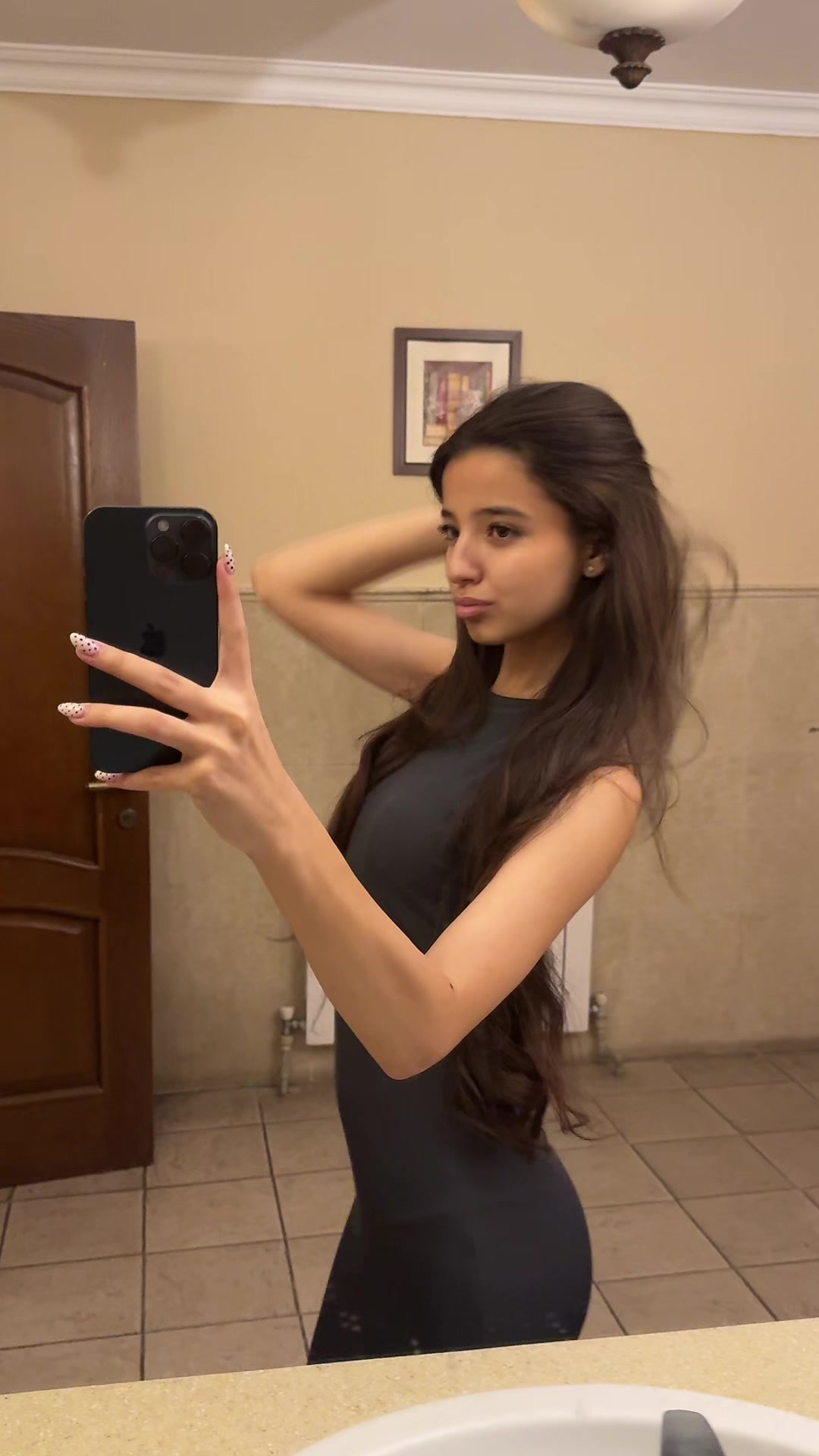 @роня