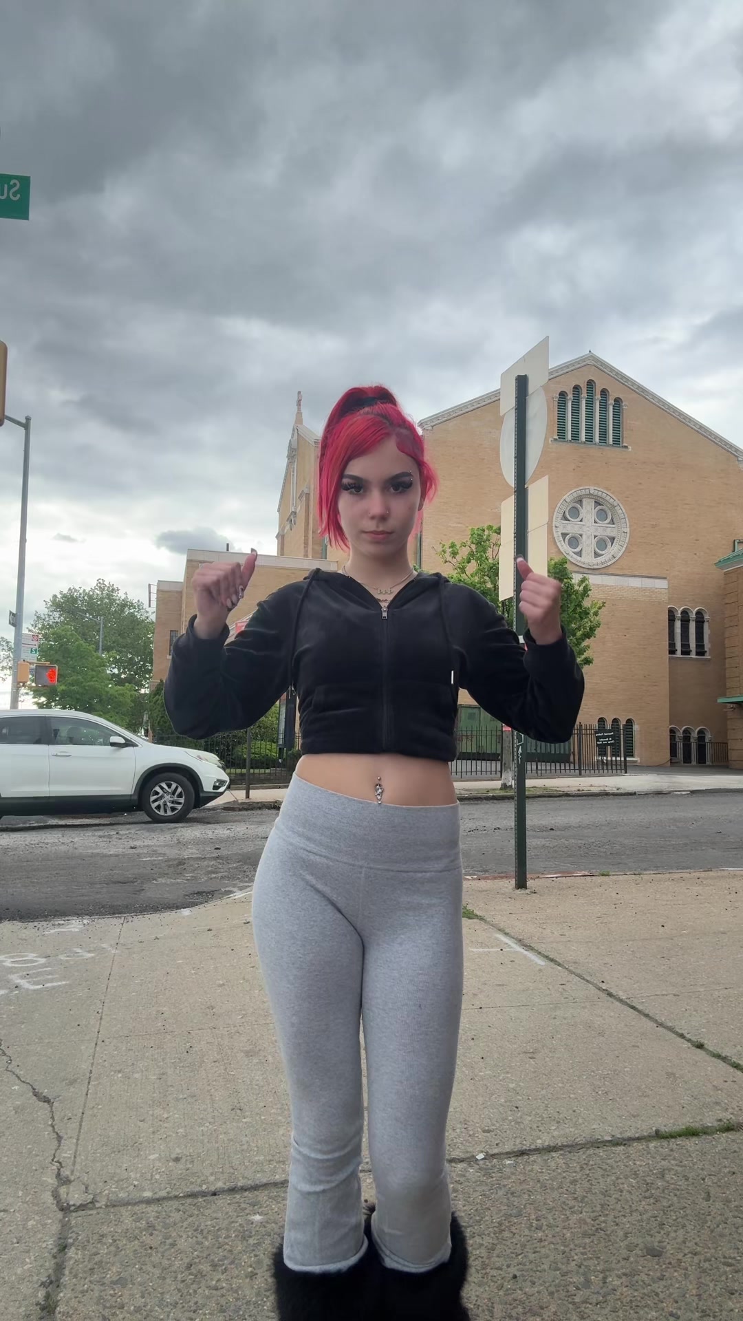 @qh0st1n