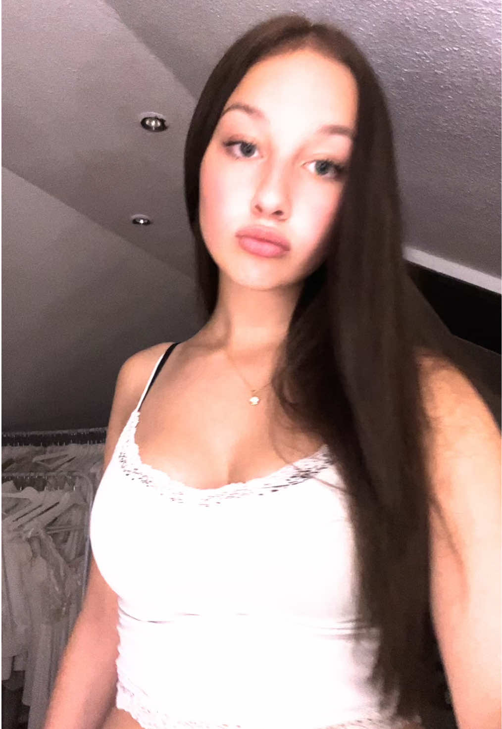 @jolie_zlr
