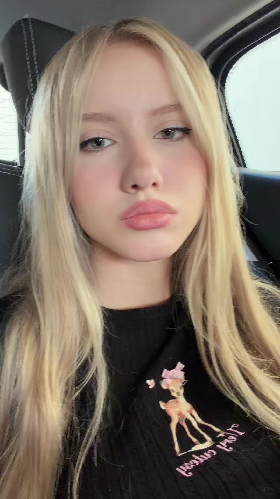 @Sophia