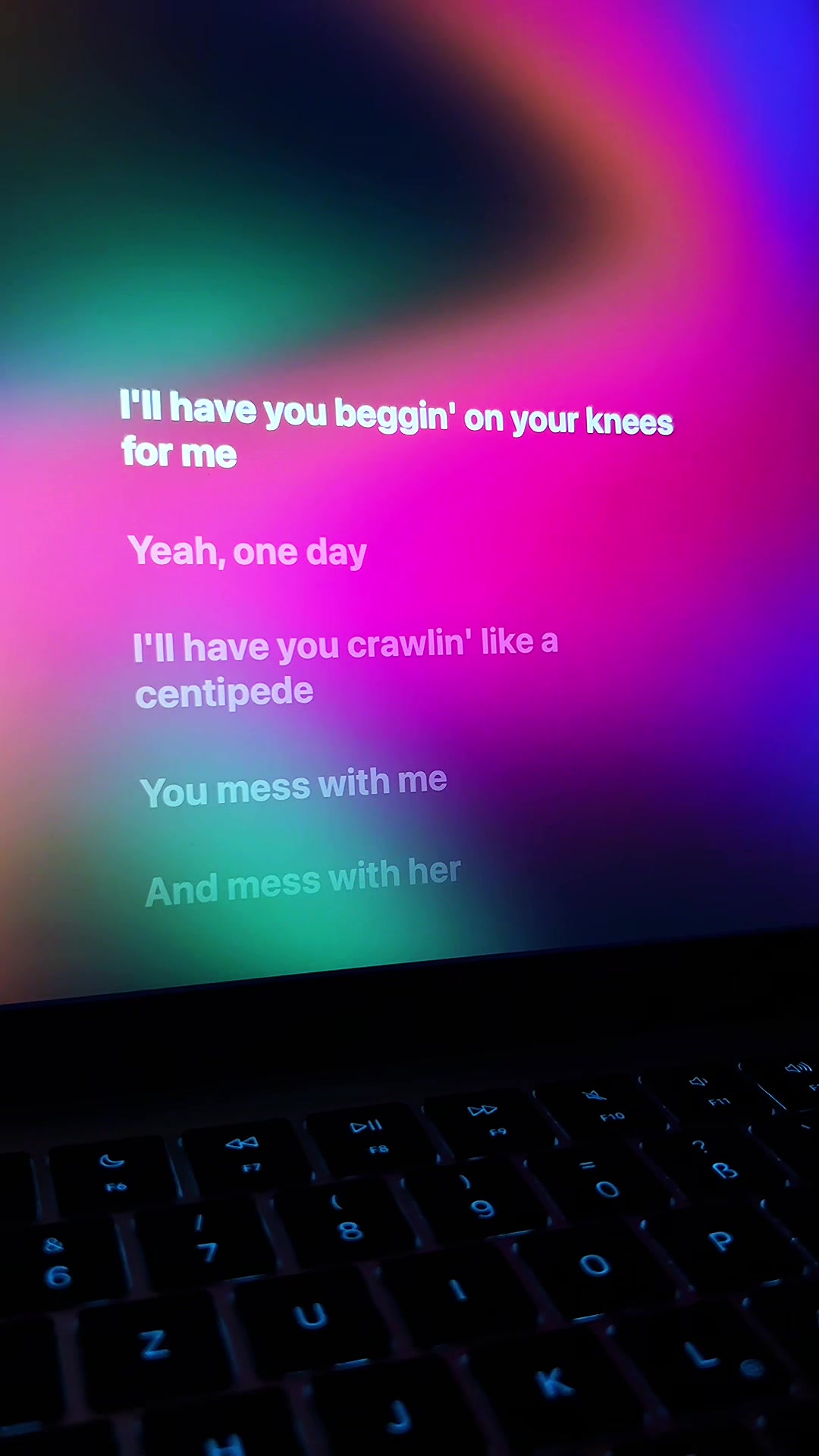 @🎧