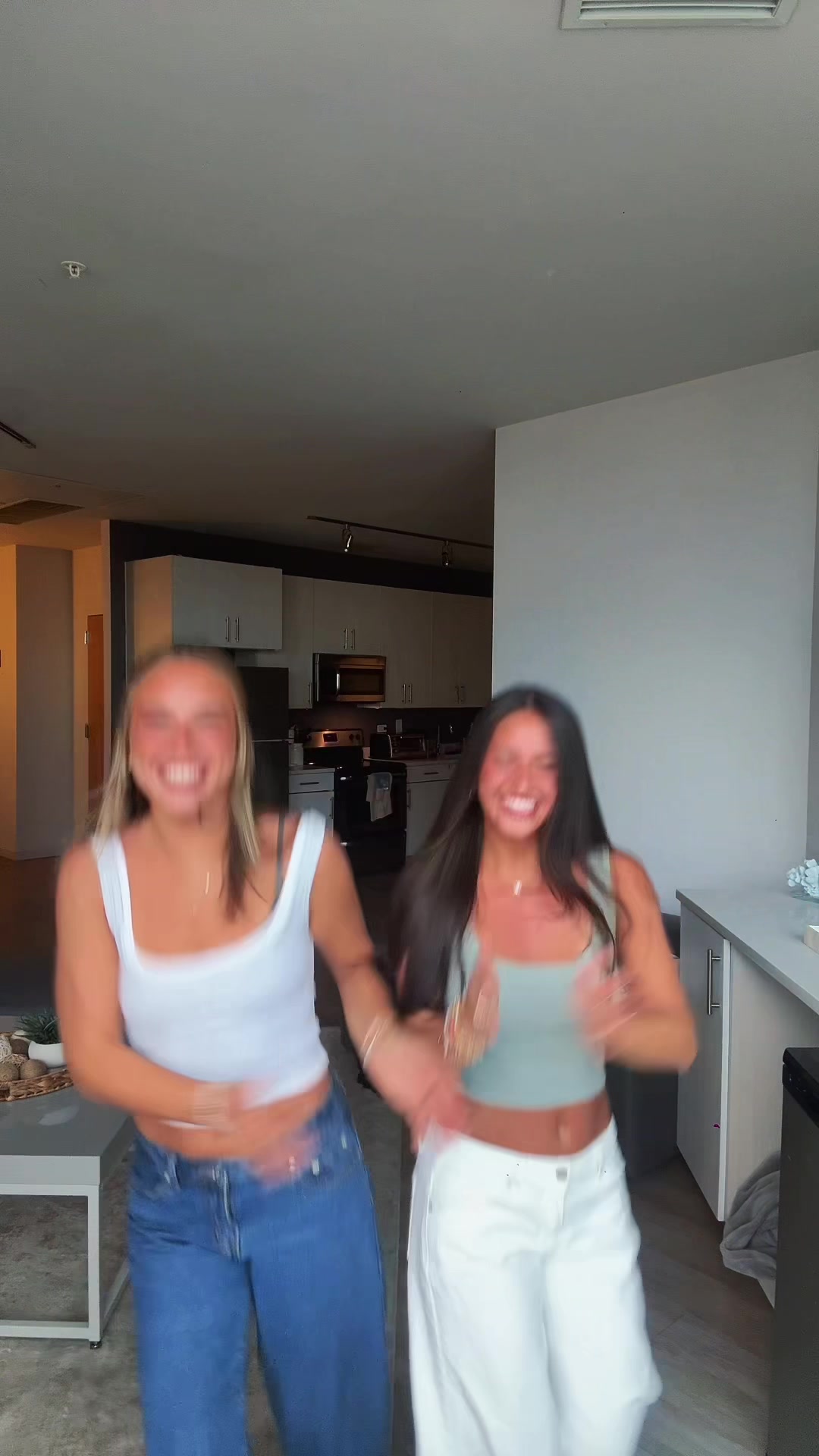 @_leannamarieee