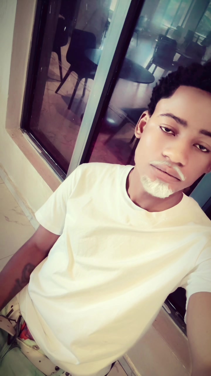 @🍃míłłï🌴bòï☠️