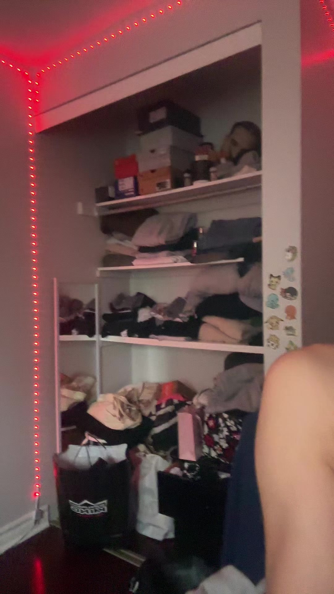 @nicole