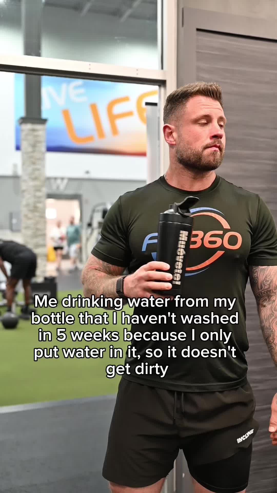 @_kevykevv