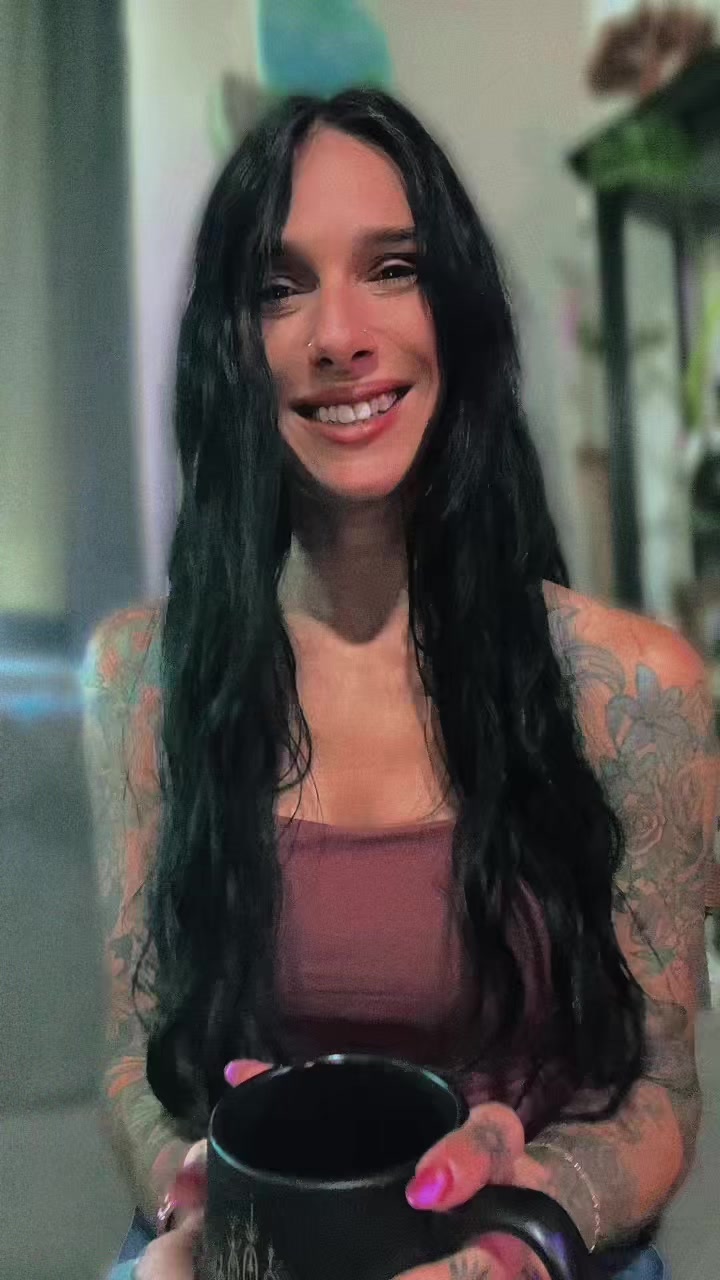 @Holly_Love