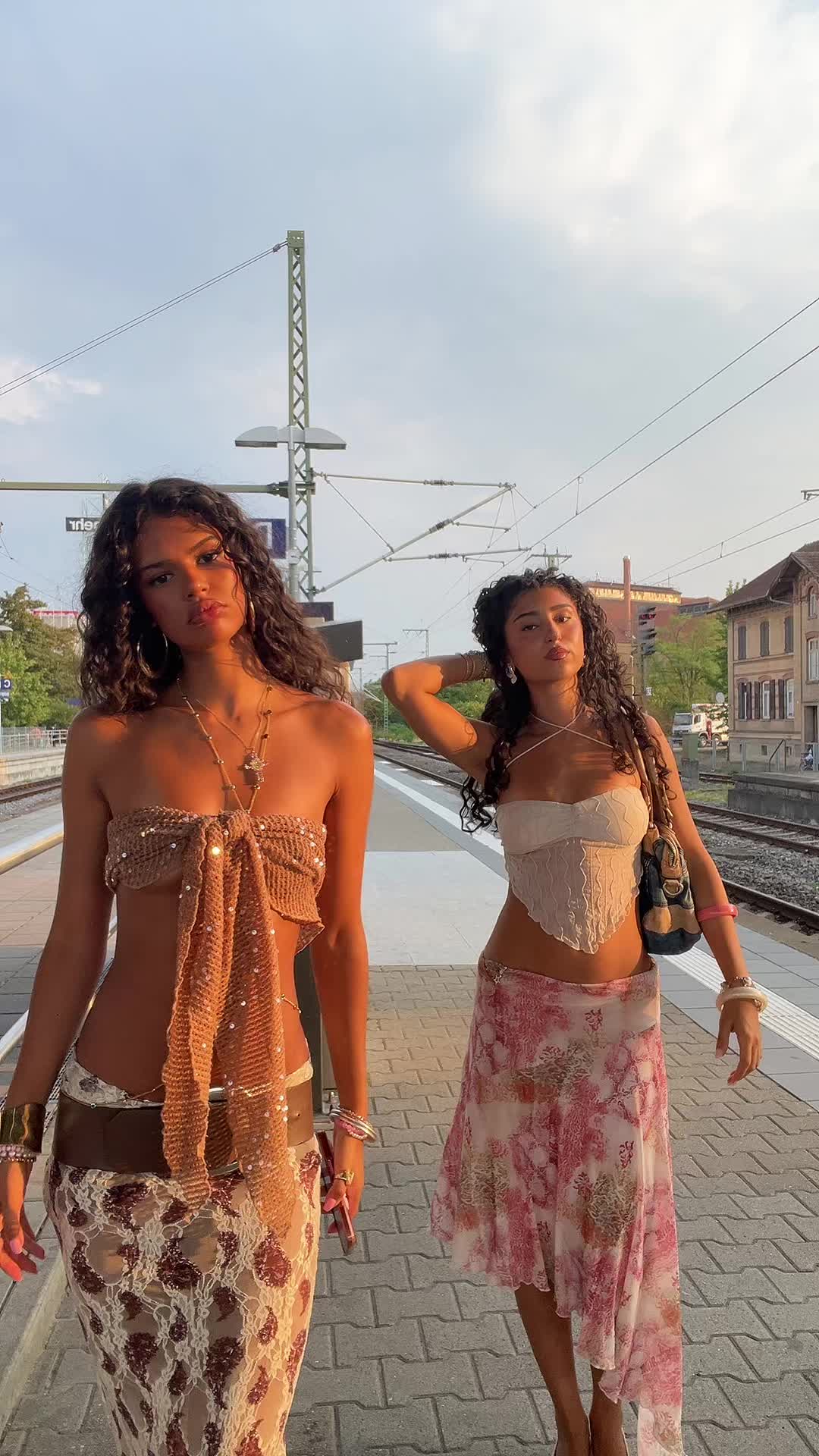 @Roxi