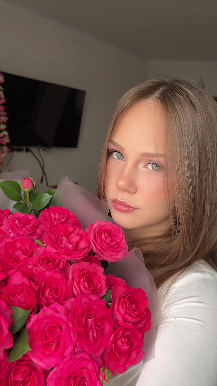 @полина