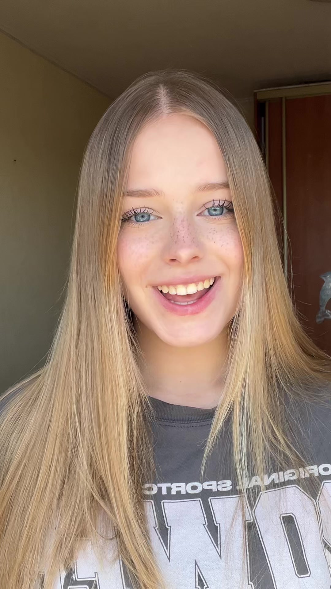 @эй полина