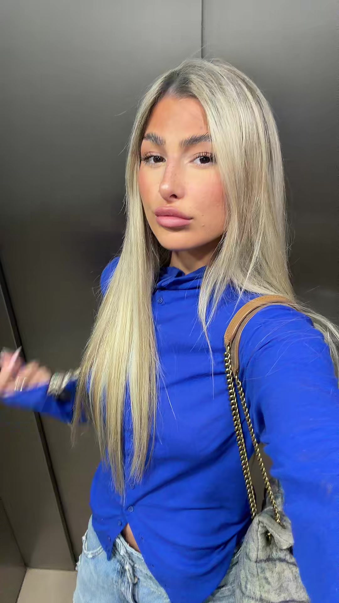 @blondiexbabe