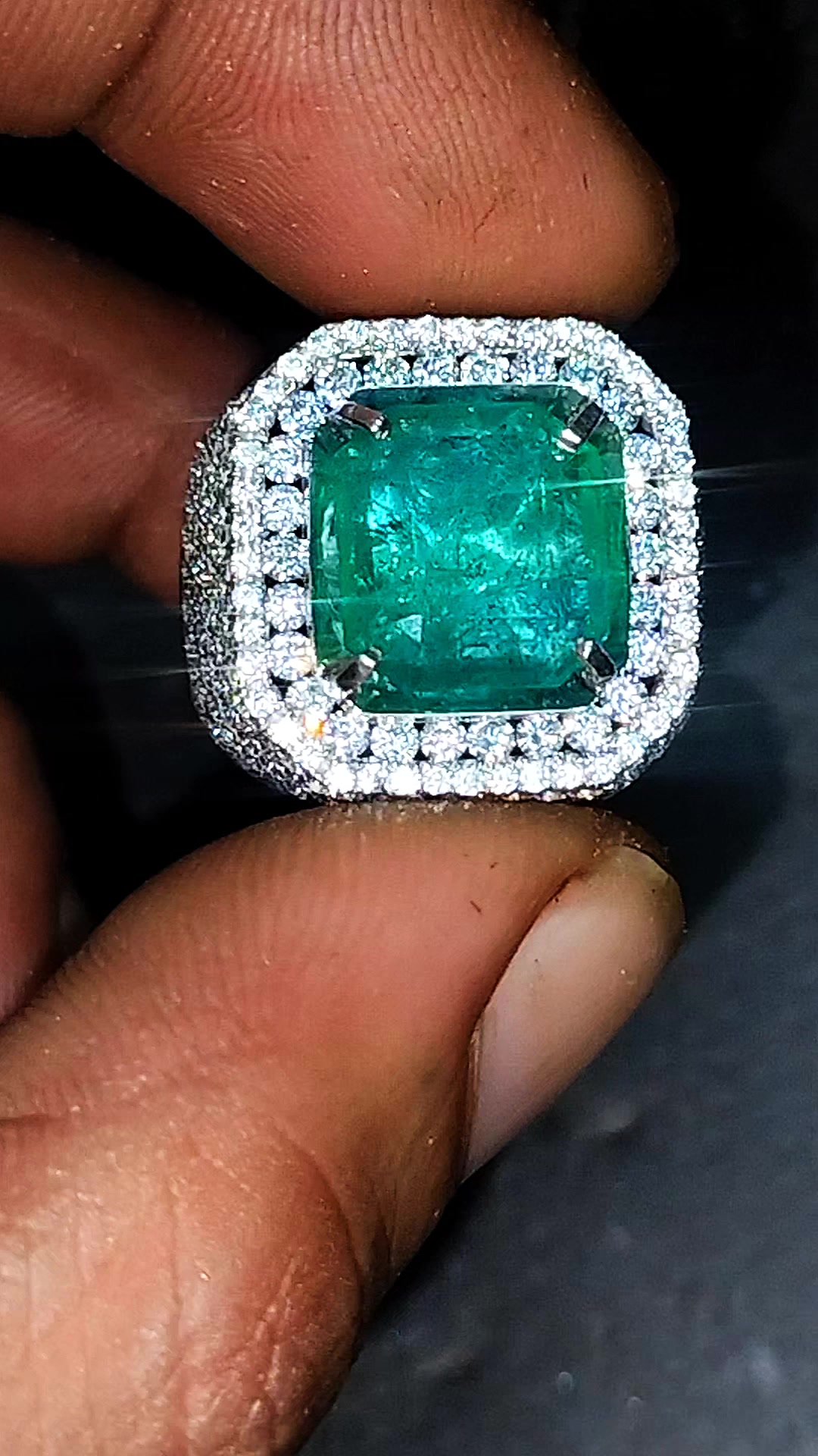 @uzzy gemstone