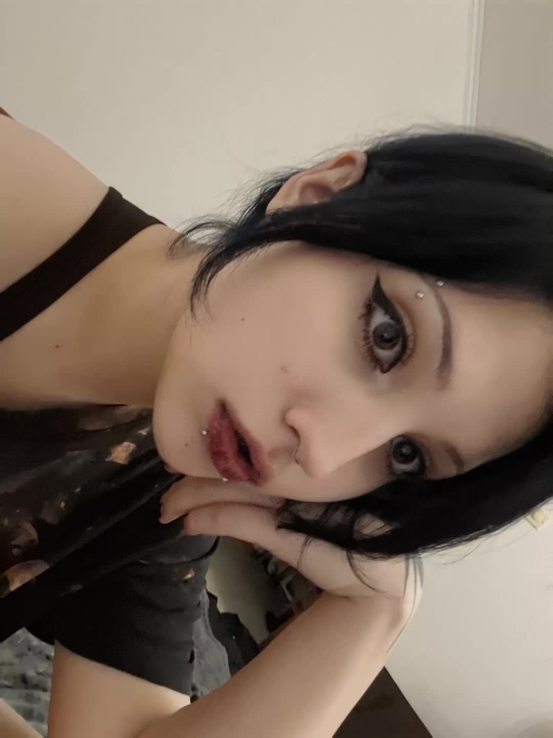 @уляна