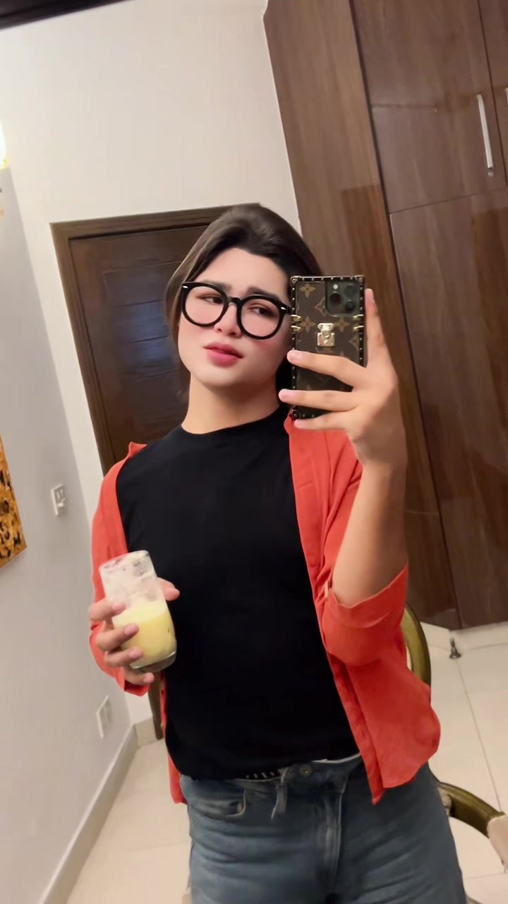 @Fadii Khan🥀🇦🇪🥵