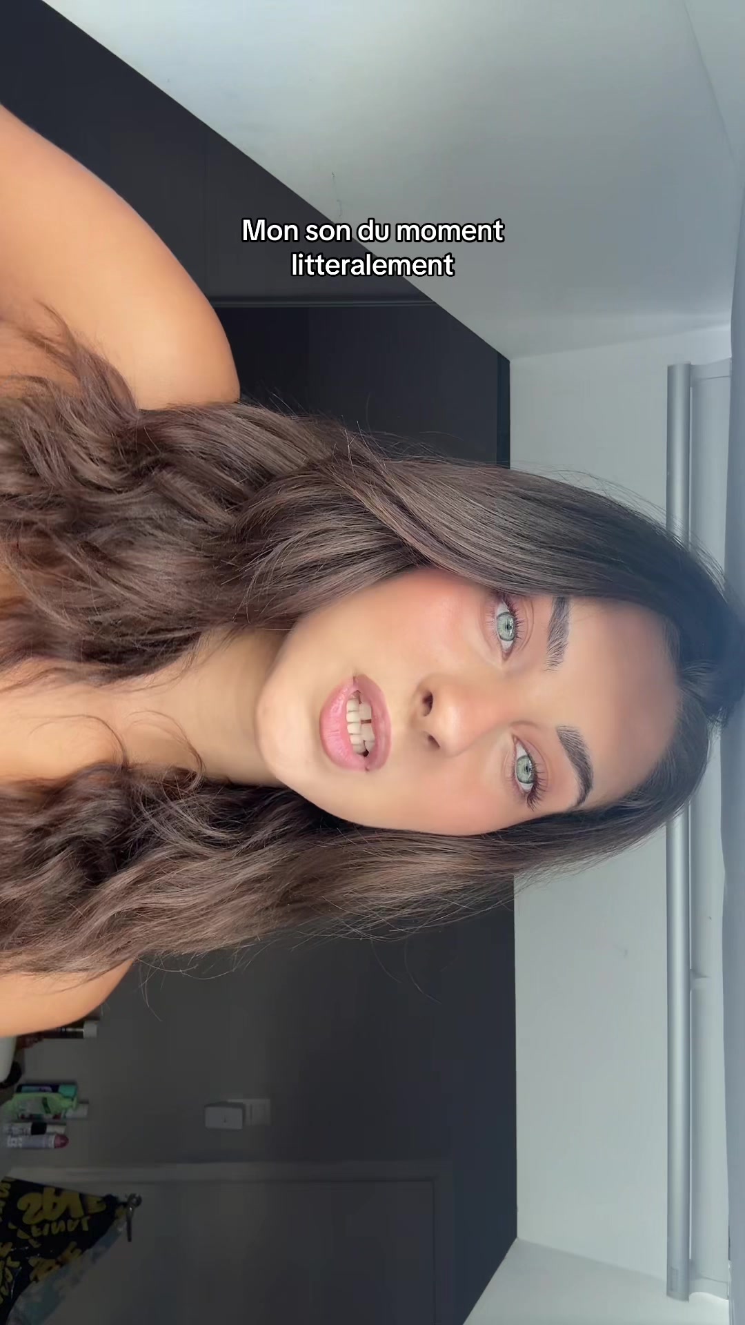 @Victoria / Model