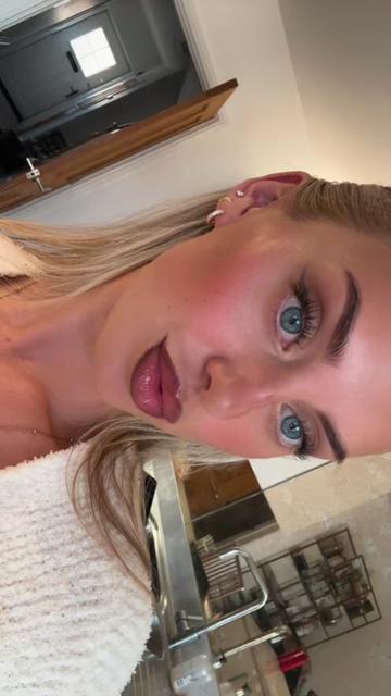 @Rhiannonbluelive🦋