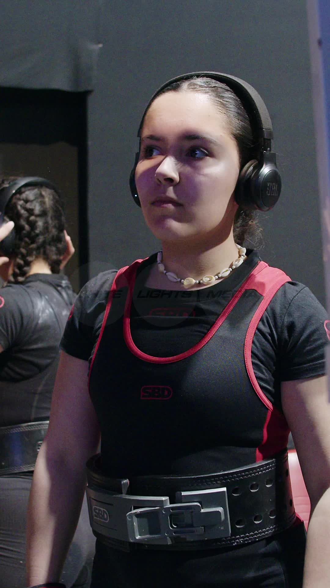 @In&egrave;s