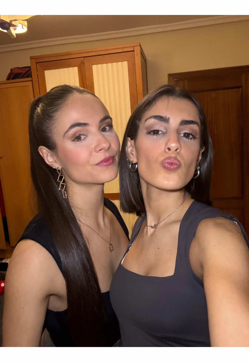 @Ana