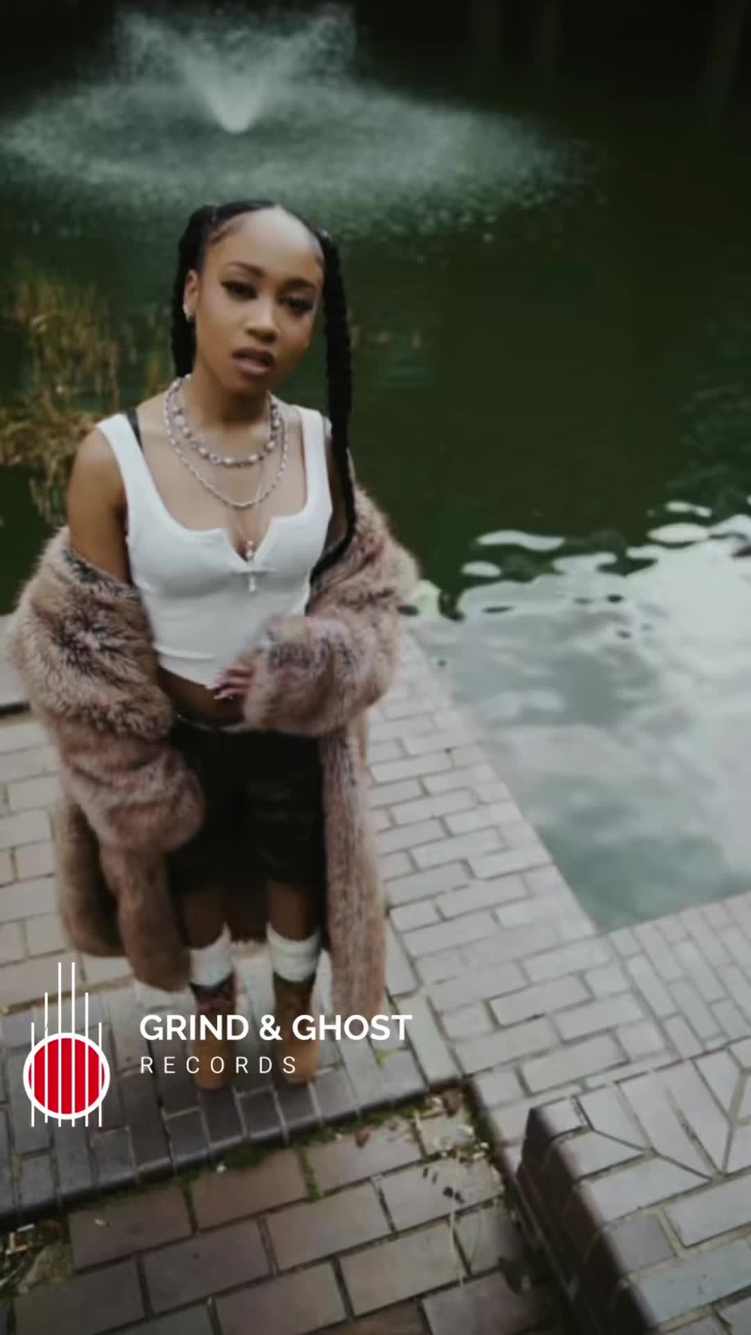 @G N G