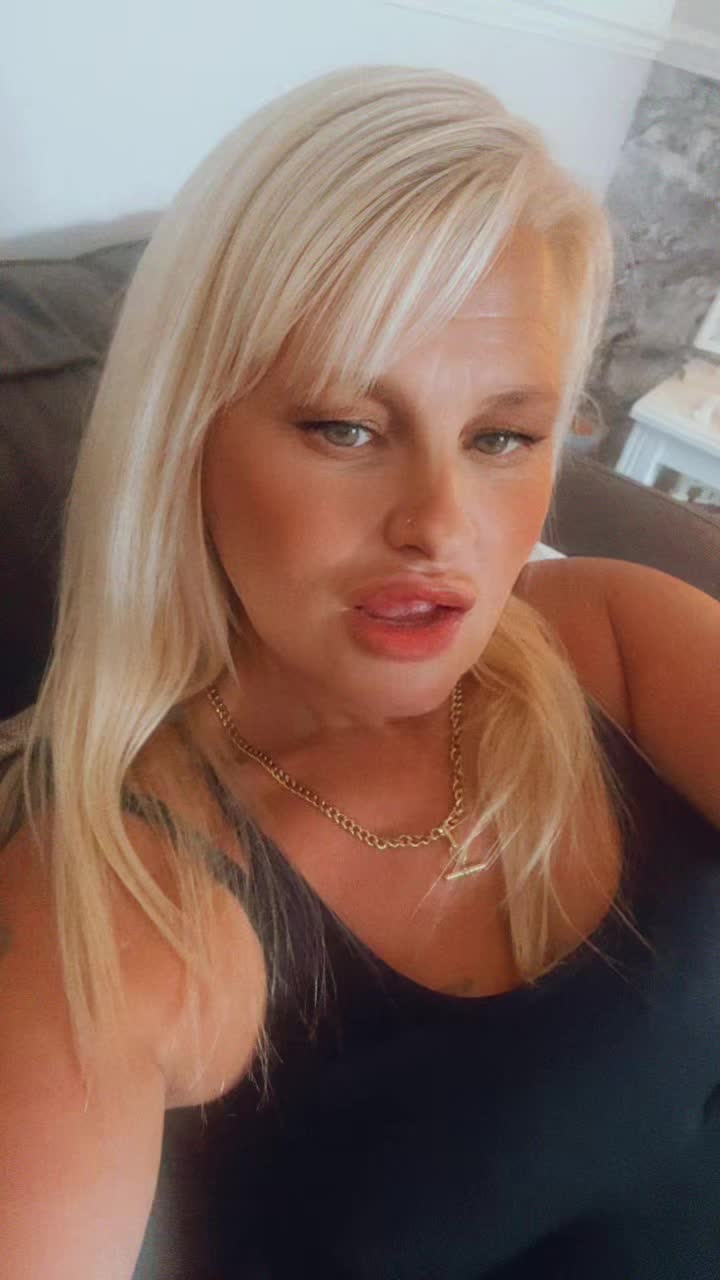 @nikki_19742