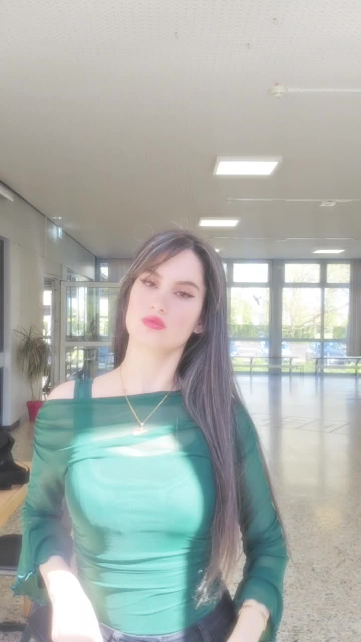 @zozo_afrin366
